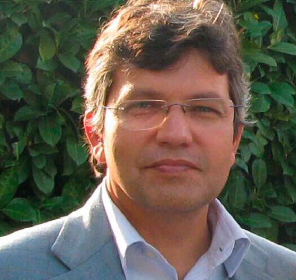 Доктор Рауль Абелья